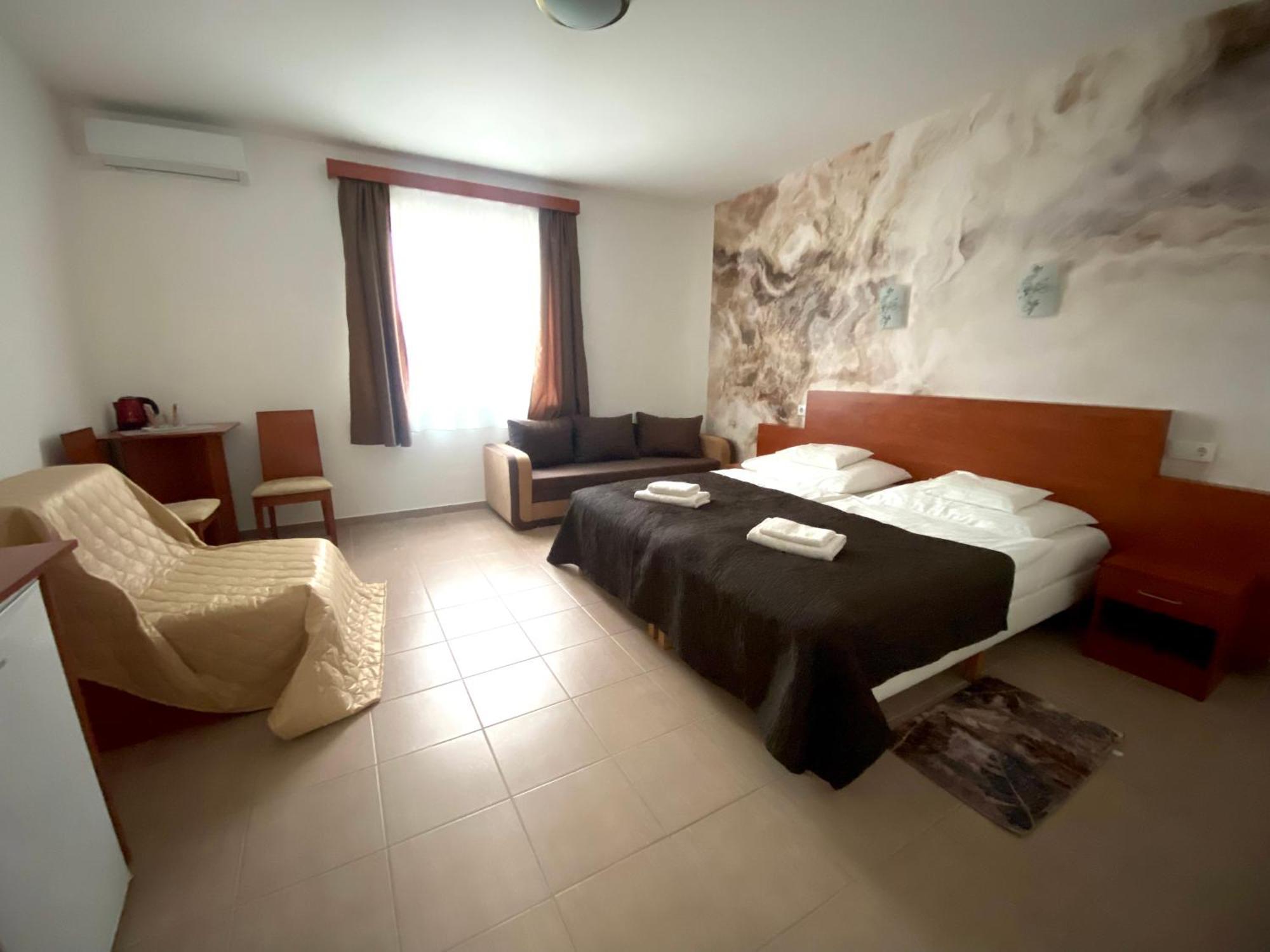 Ligetalja Termal Hotel Peneszlek Extérieur photo