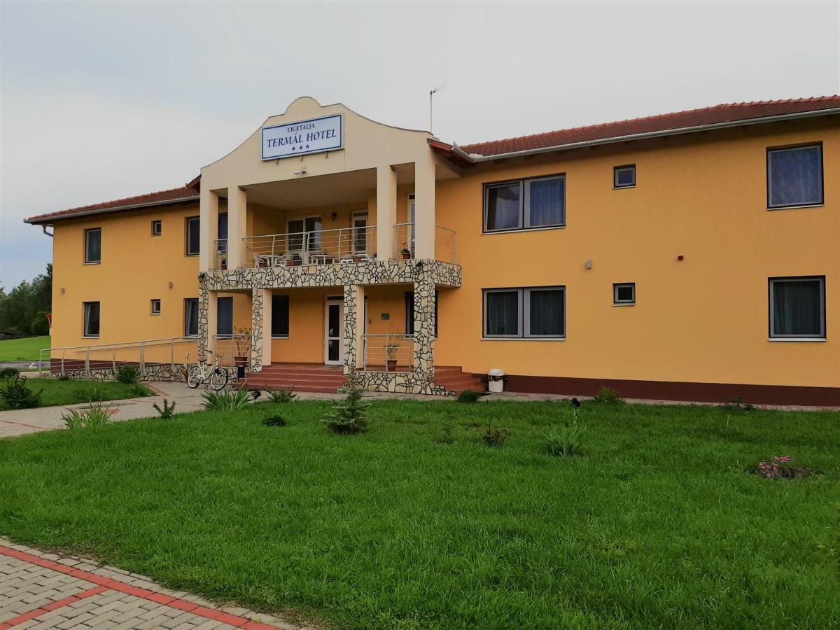 Ligetalja Termal Hotel Peneszlek Extérieur photo